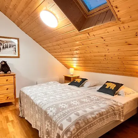 Hébergement de vacances New Le Sabot 12p - Sauna - 90m Telecabine